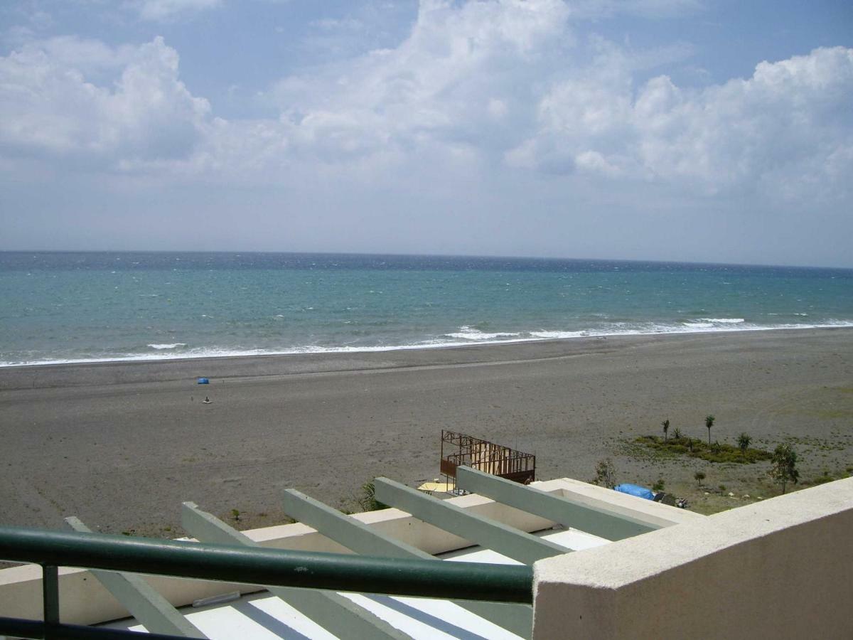 exclusivo Atico en primera línea de playa Vélez Exterior foto